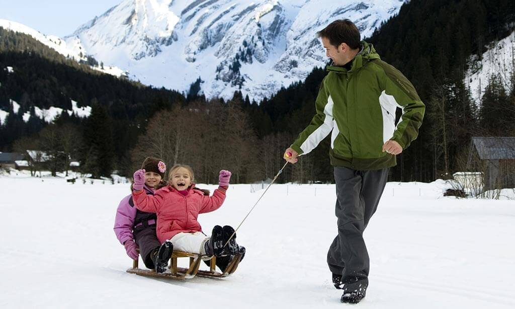 sledging-kids-morzine