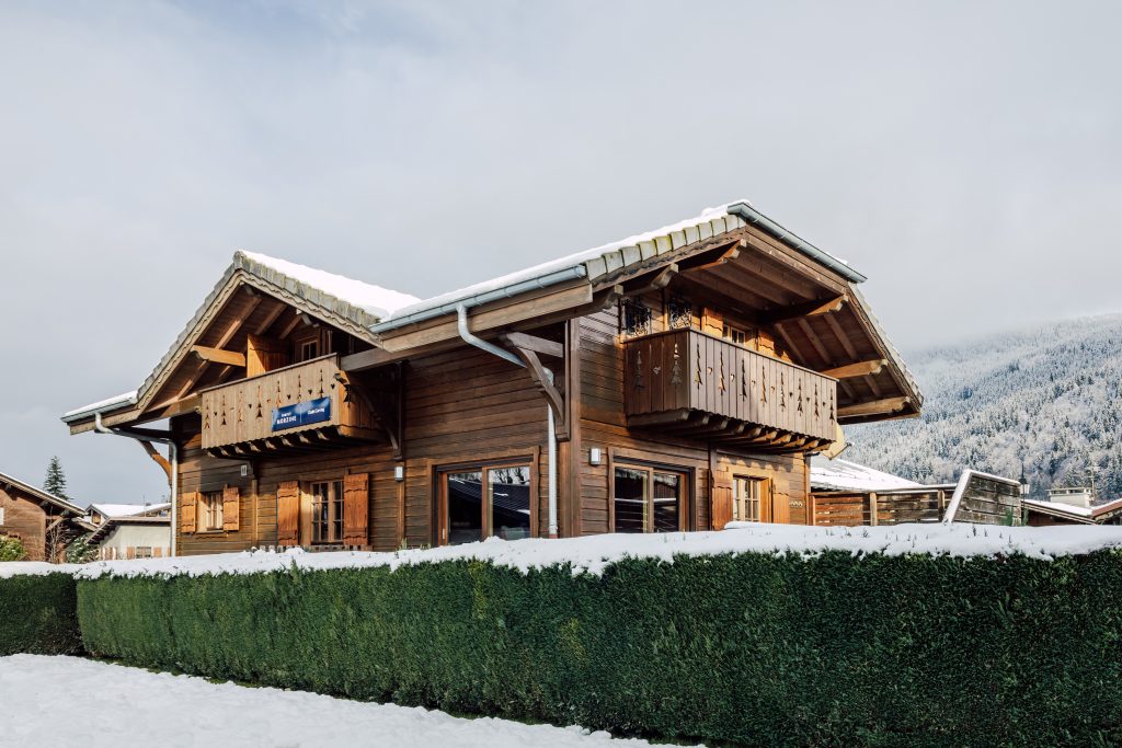 G Chalet Carving – winter 1